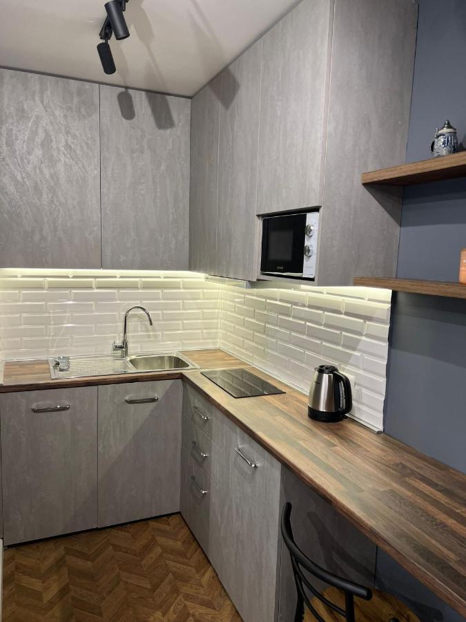 Florent'S Superb Studio, Free Parking & Garden!! Tiranë Eksteriør bilde